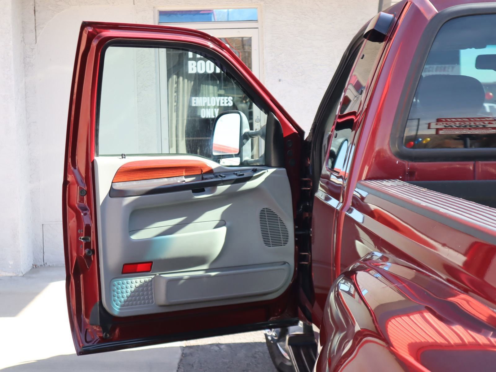 Used 2006 Ford F350 4x4 SuperCab DRW Super Duty image 16