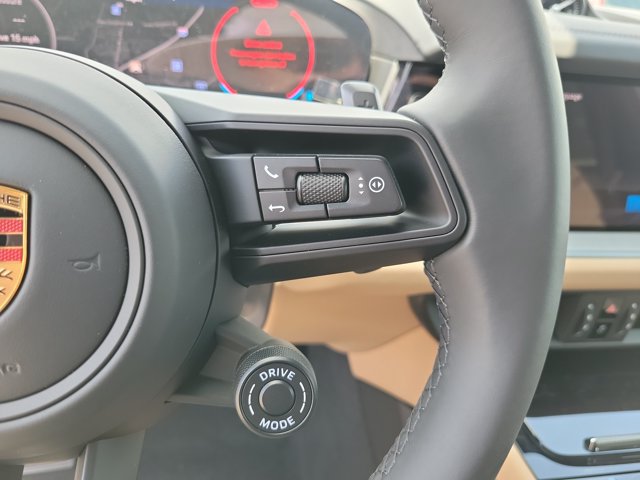 New 2026 Porsche Cayenne Coupe AWD/4WD image 30