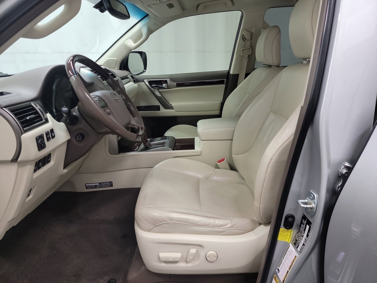 Used 2014 Lexus GX 460 Luxury image 12