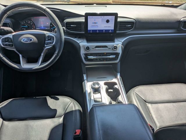 Used 2022 Ford Explorer XLT w/ Equipment Group 202A image 17