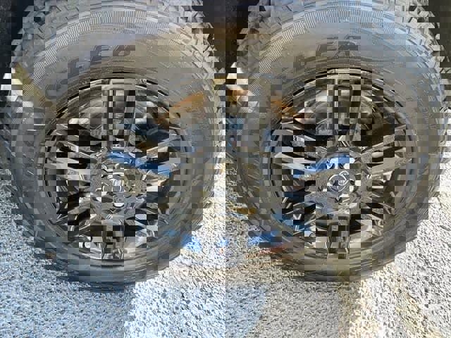 Used 2020 Land Rover Defender 110 SE image 30