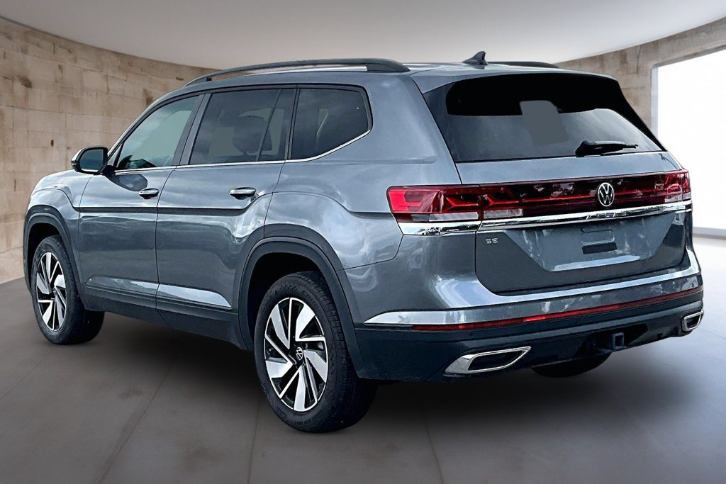 Used 2025 Volkswagen Atlas SE FWD image 13