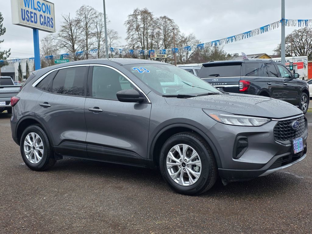 Used 2023 Ford Escape Active image 25