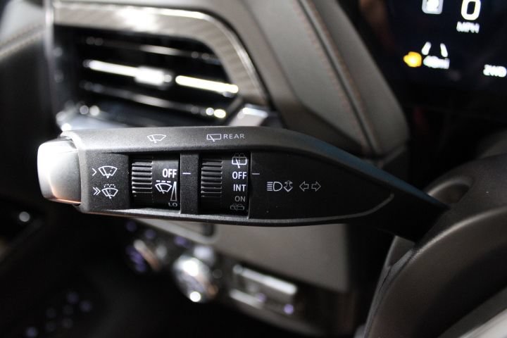 New 2026 GMC Yukon XL AT4 w/ AT4 Premium Plus Package AWD/4WD image 39