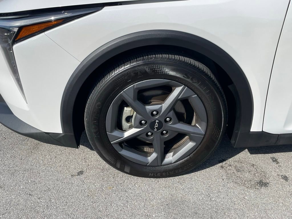 Certified 2025 Kia K4 LXS image 32