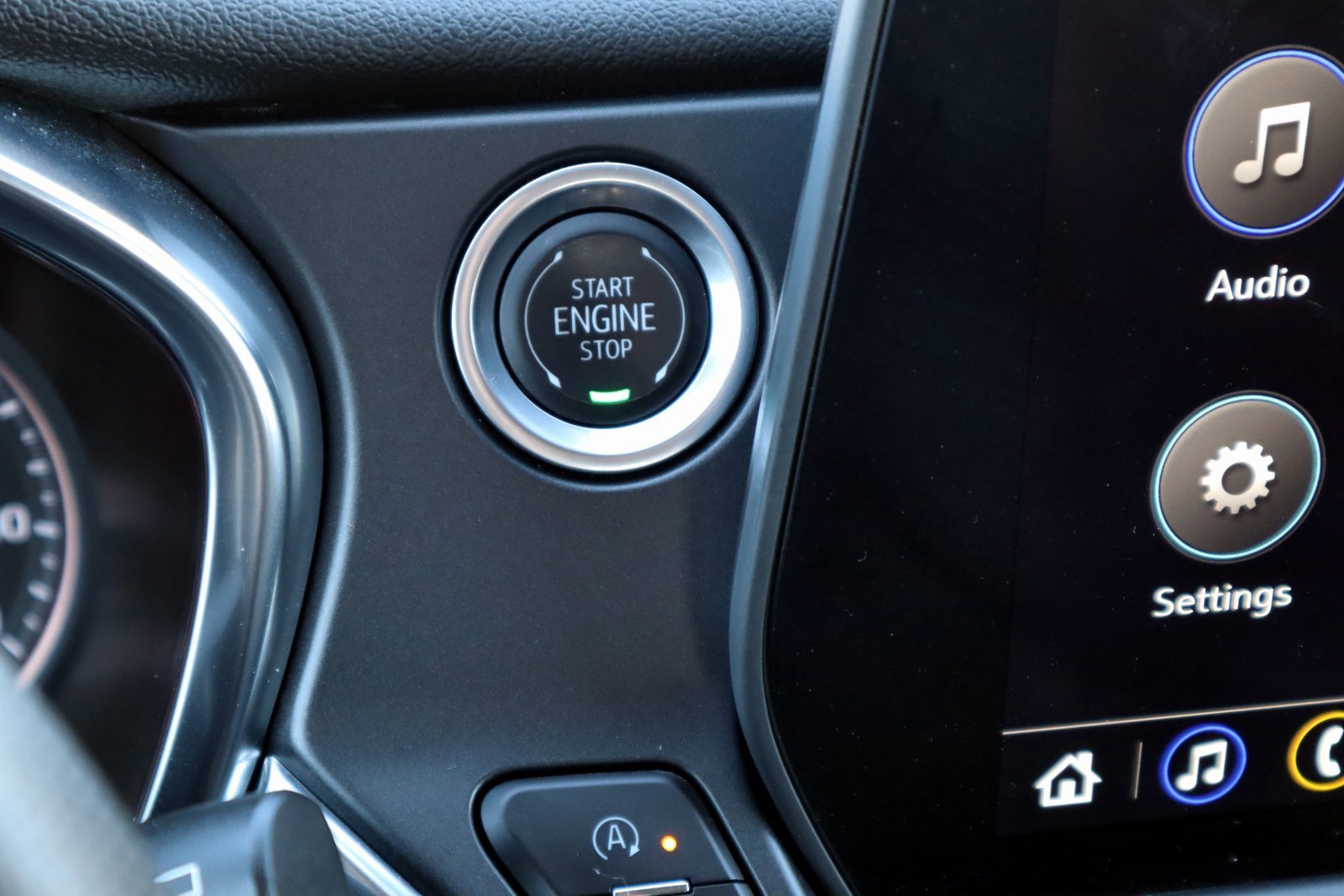 Used 2025 Chevrolet Blazer LT image 25