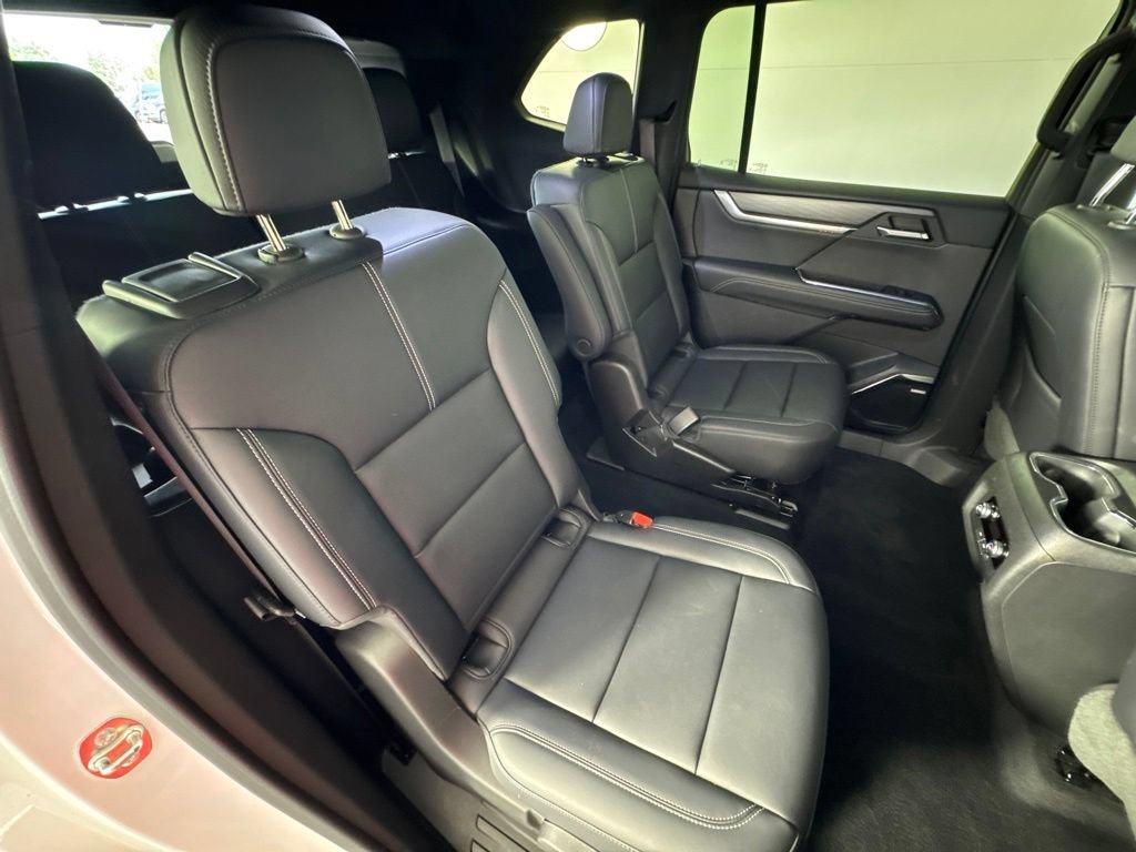 Certified 2026 GMC Acadia Elevation w/ Elevation Premium Package AWD/4WD image 44