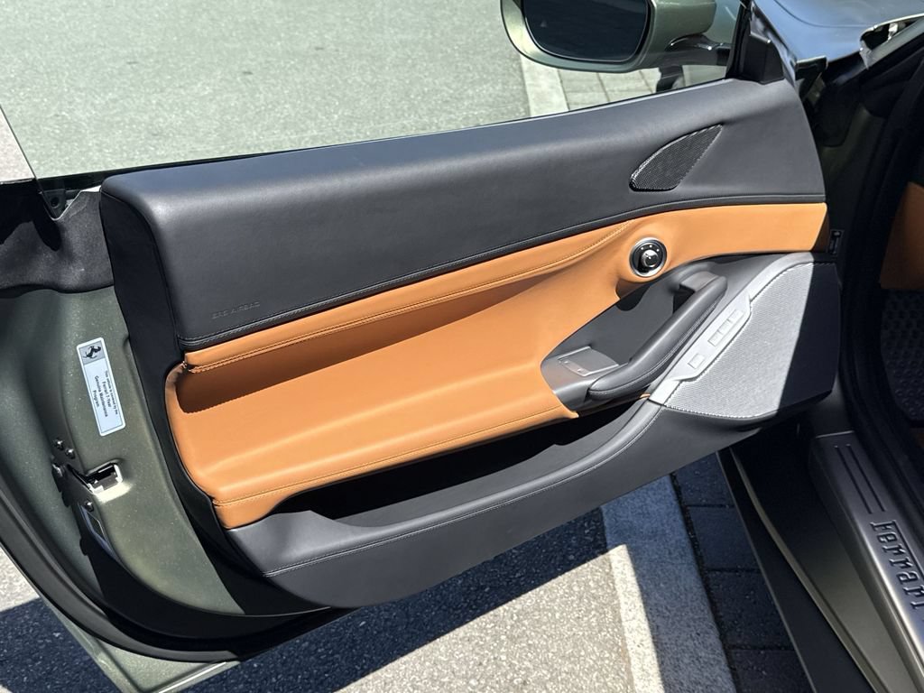 Certified 2023 Ferrari Portofino M RWD image 28