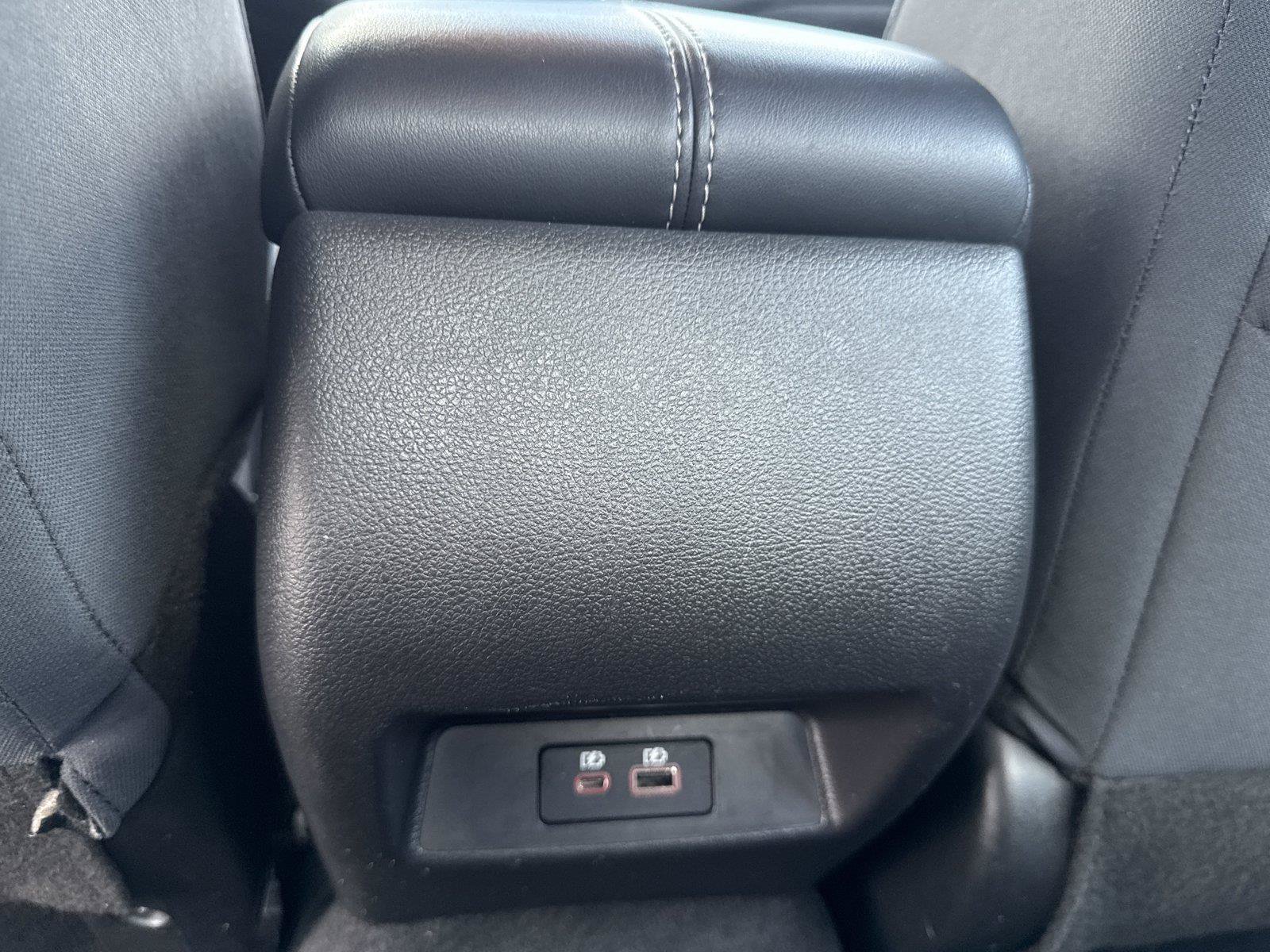 Used 2025 Nissan Altima 2.5 SV FWD image 31