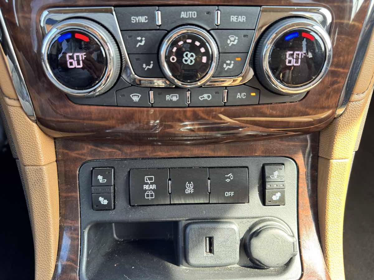 Used 2015 Buick Enclave Leather FWD image 48
