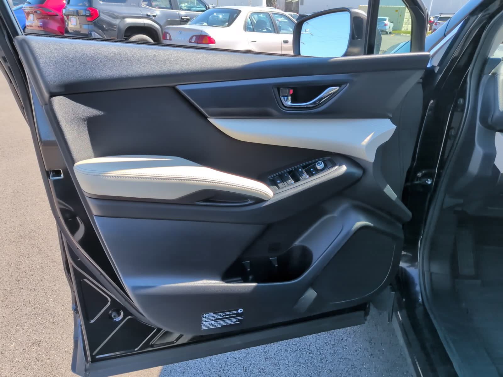 Used 2020 Subaru Ascent Premium w/ Convenience Package image 14