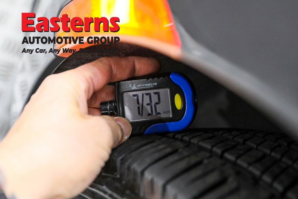 Used 2023 Chrysler Pacifica Touring-L image 28