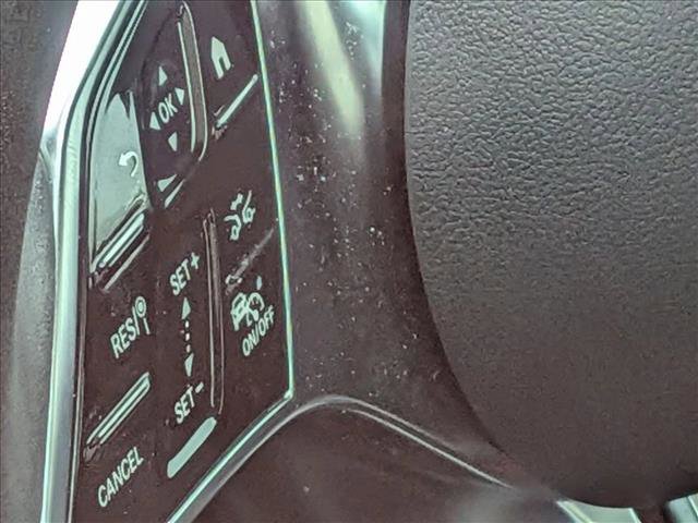 Used 2024 Mercedes-Benz GLC 300 4MATIC image 8