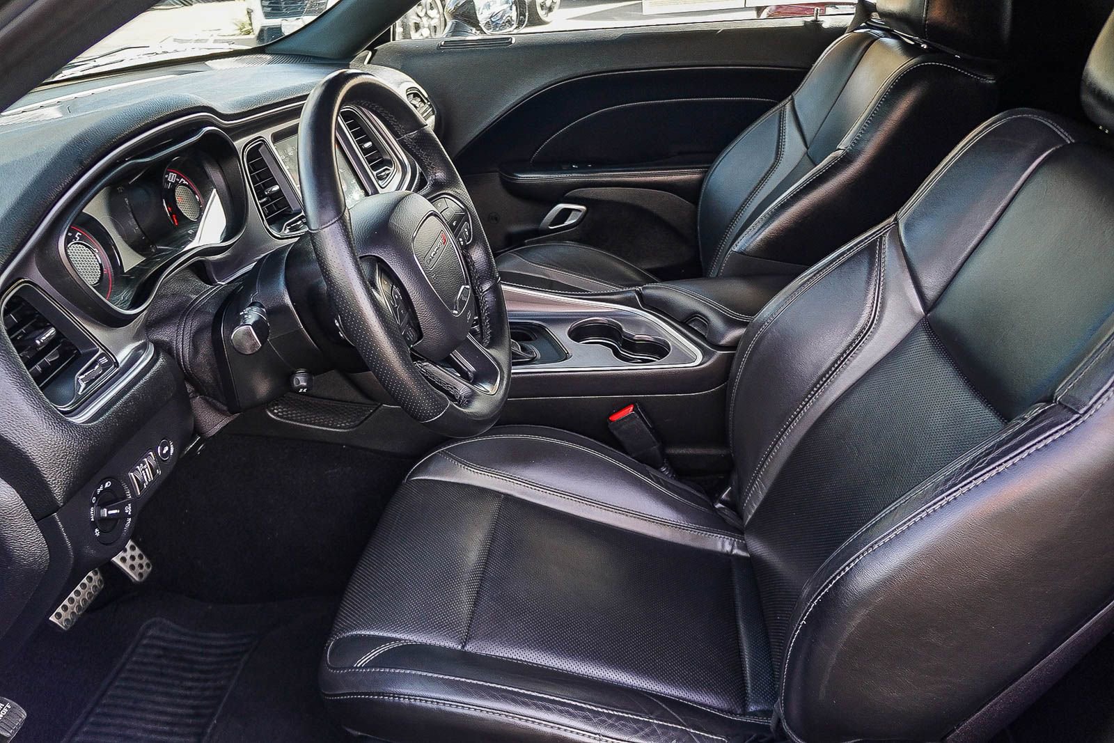 Used 2019 Dodge Challenger SXT w/ Plus Package image 23