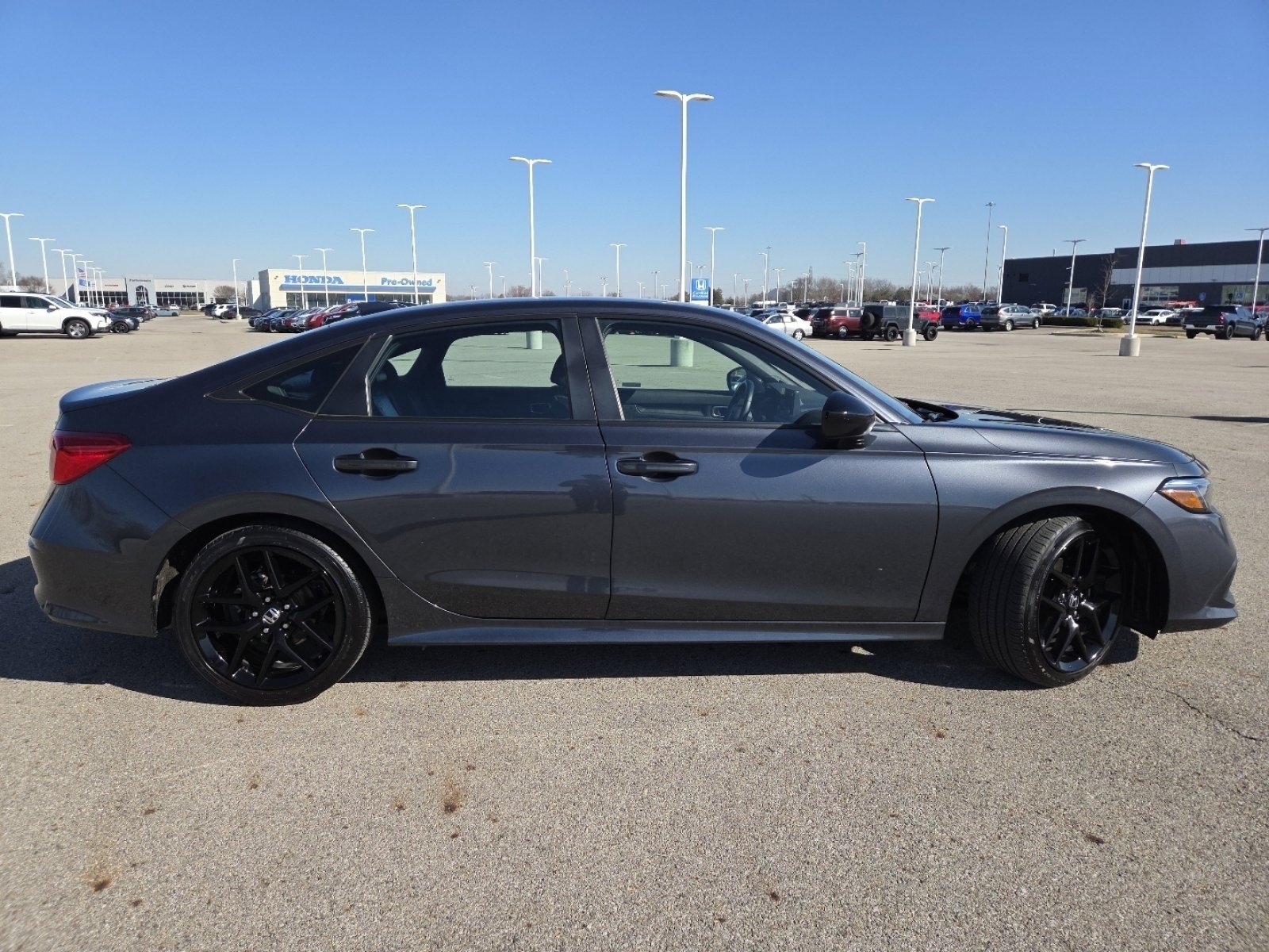 Used 2023 Honda Civic Sport image 16