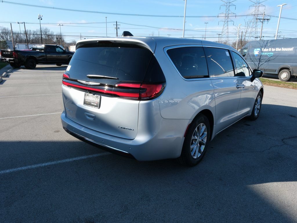 New 2026 Chrysler Pacifica Limited w/ Uconnect Theater Family Group FWD image 8
