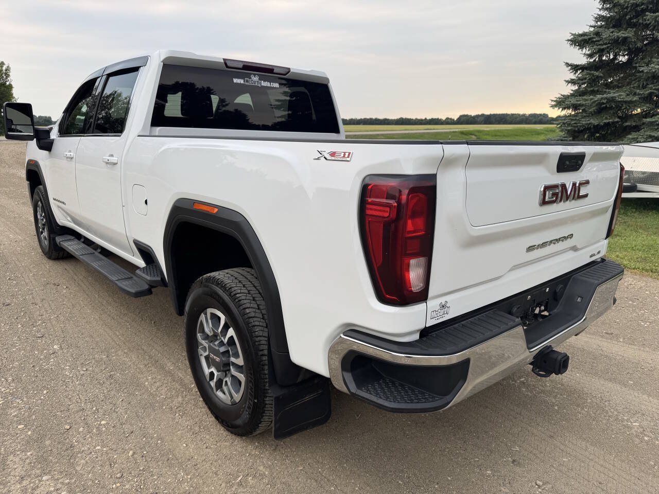 Used 2022 GMC Sierra 2500 SLE w/ X31 Off-Road Package AWD/4WD image 7