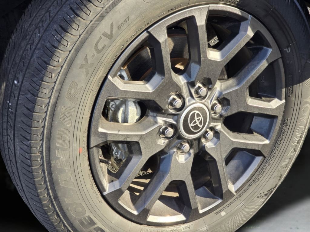 Used 2023 Toyota Tundra Platinum w/ Advanced Package image 23