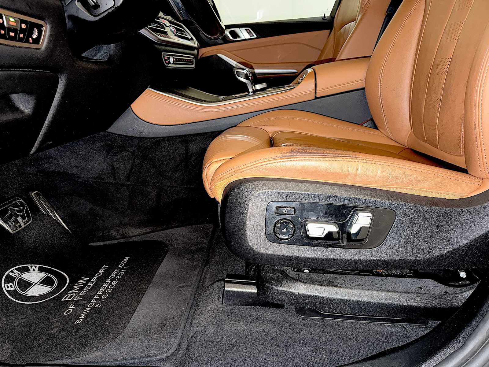 Used 2022 BMW X5 xDrive40i w/ M Sport Package image 10