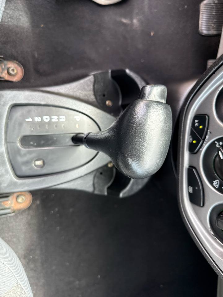 Used 2005 Ford Focus S FWD image 17