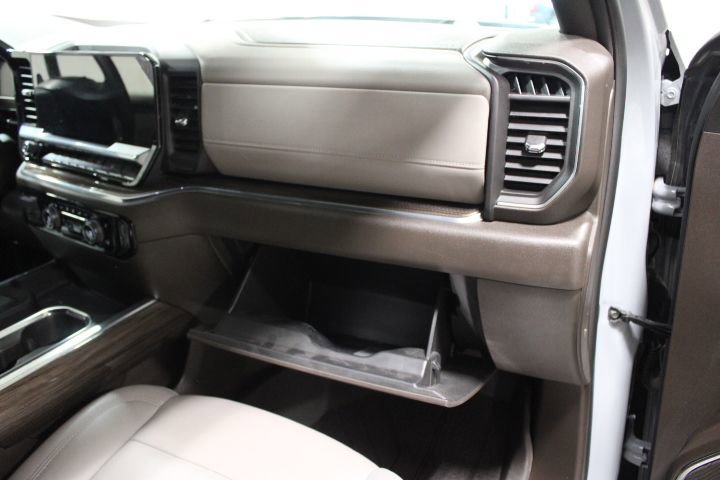 Used 2024 Chevrolet Silverado 1500 RST w/ Dark Appearance Package AWD/4WD image 27