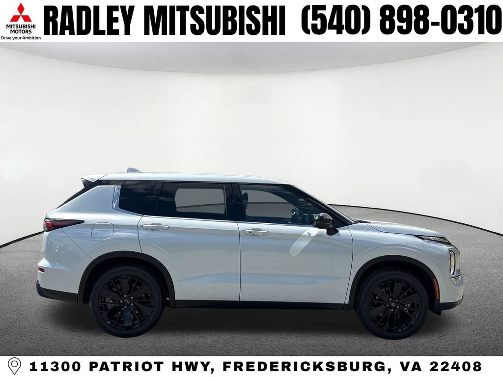New 2026 Mitsubishi Outlander LE AWD/4WD image 21
