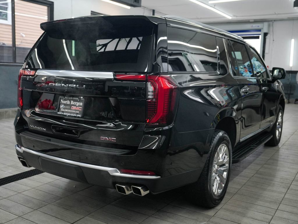 Used 2025 GMC Yukon XL Denali AWD/4WD image 8