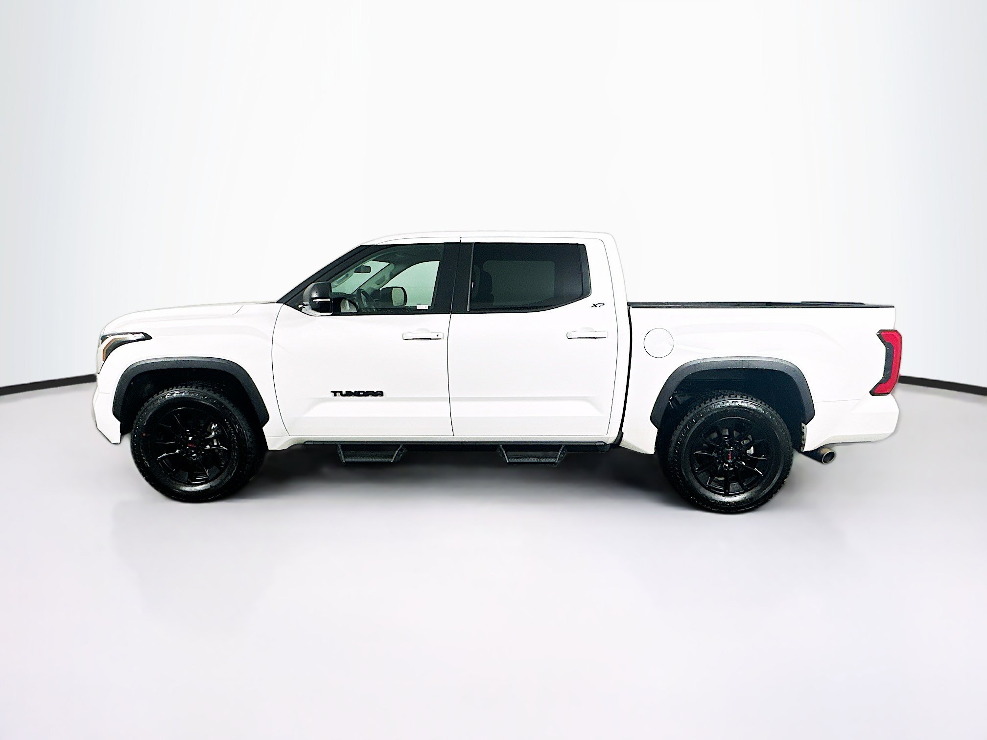 Used 2024 Toyota Tundra SR5 w/ SR5 Premium Package AWD/4WD image 4