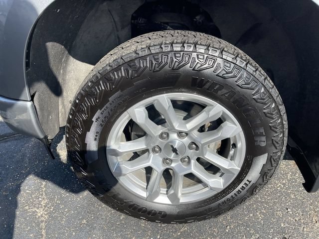 Used 2024 Chevrolet Silverado 1500 RST w/ Z71 Off-Road Package AWD/4WD image 2