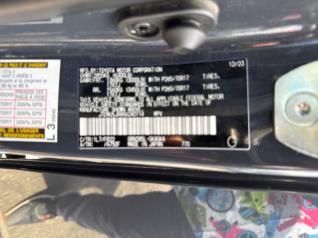 Used 2024 Toyota 4Runner SR5 AWD/4WD image 31