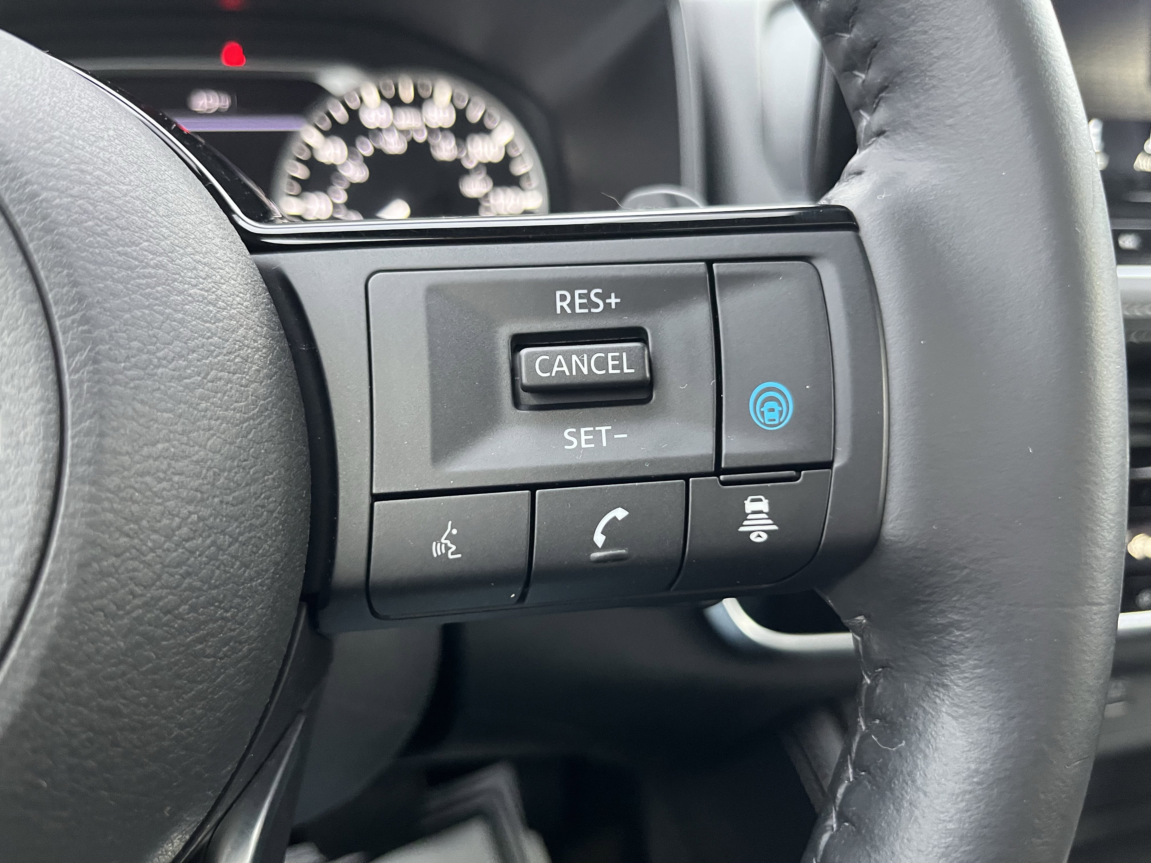 Used 2023 Nissan Rogue SL w/ SL Premium Package image 24