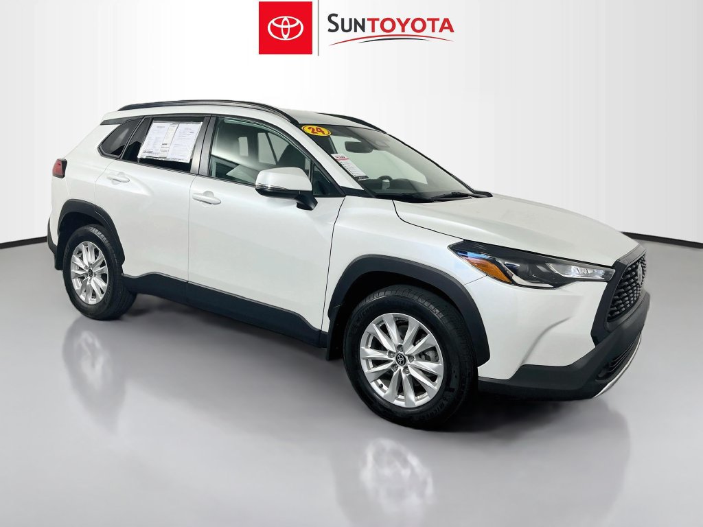 Used 2024 Toyota Corolla Cross LE AWD/4WD image 1