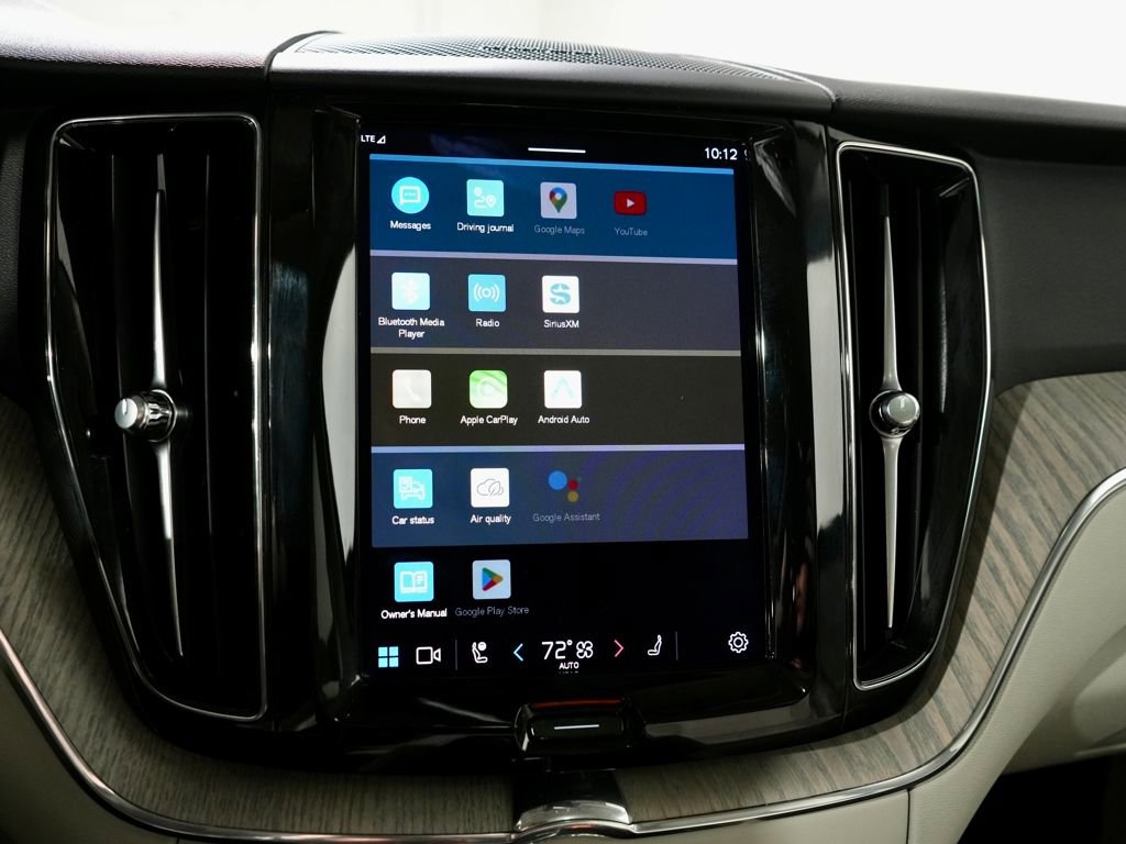 Used 2023 Volvo XC60 B5 Plus w/ Climate Package image 18