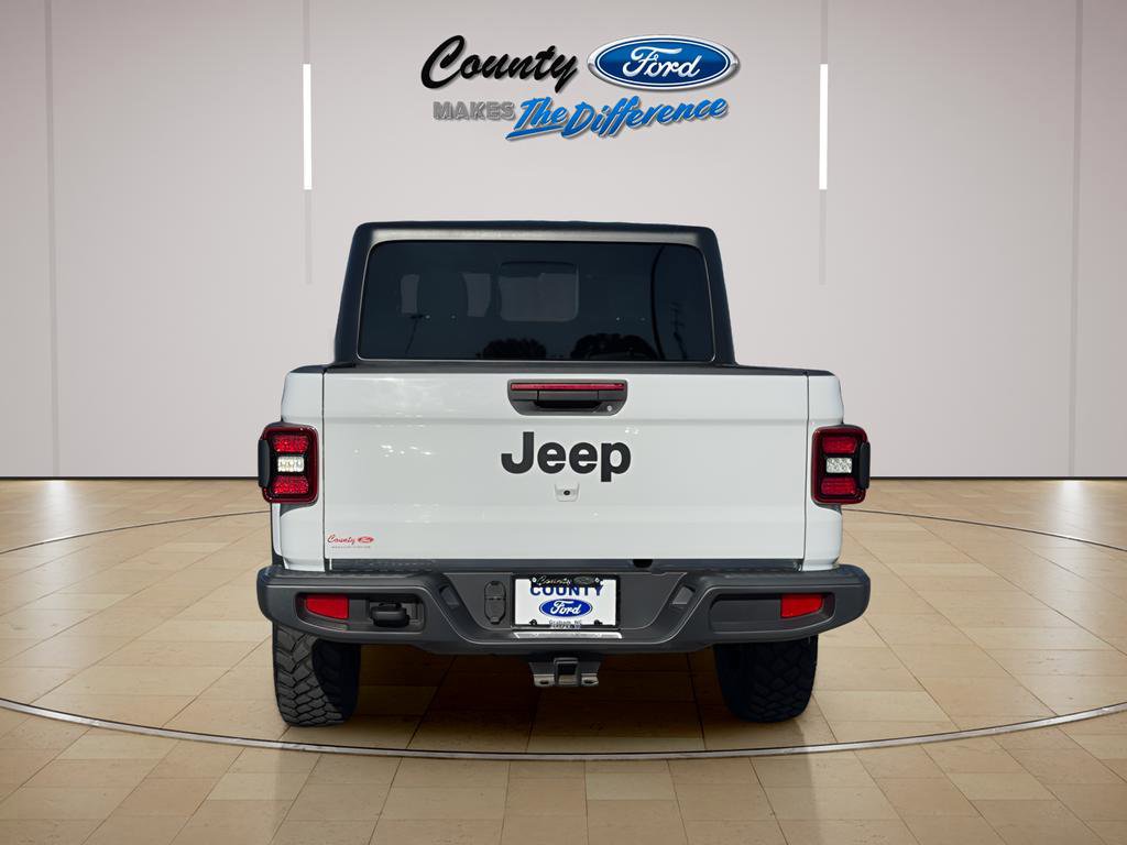 Used 2024 Jeep Gladiator Willys image 11