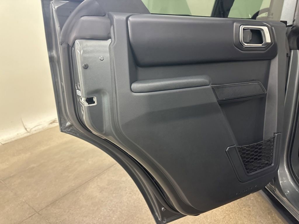 New 2025 Ford Bronco Badlands w/ Sasquatch Package AWD/4WD image 24