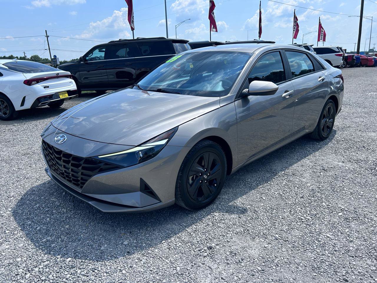 Used 2023 Hyundai Elantra SEL FWD image 18