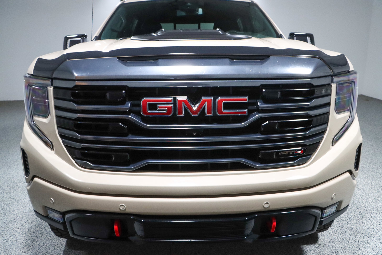 Used 2022 GMC Sierra 1500 AT4 w/ AT4 Premium Package image 5