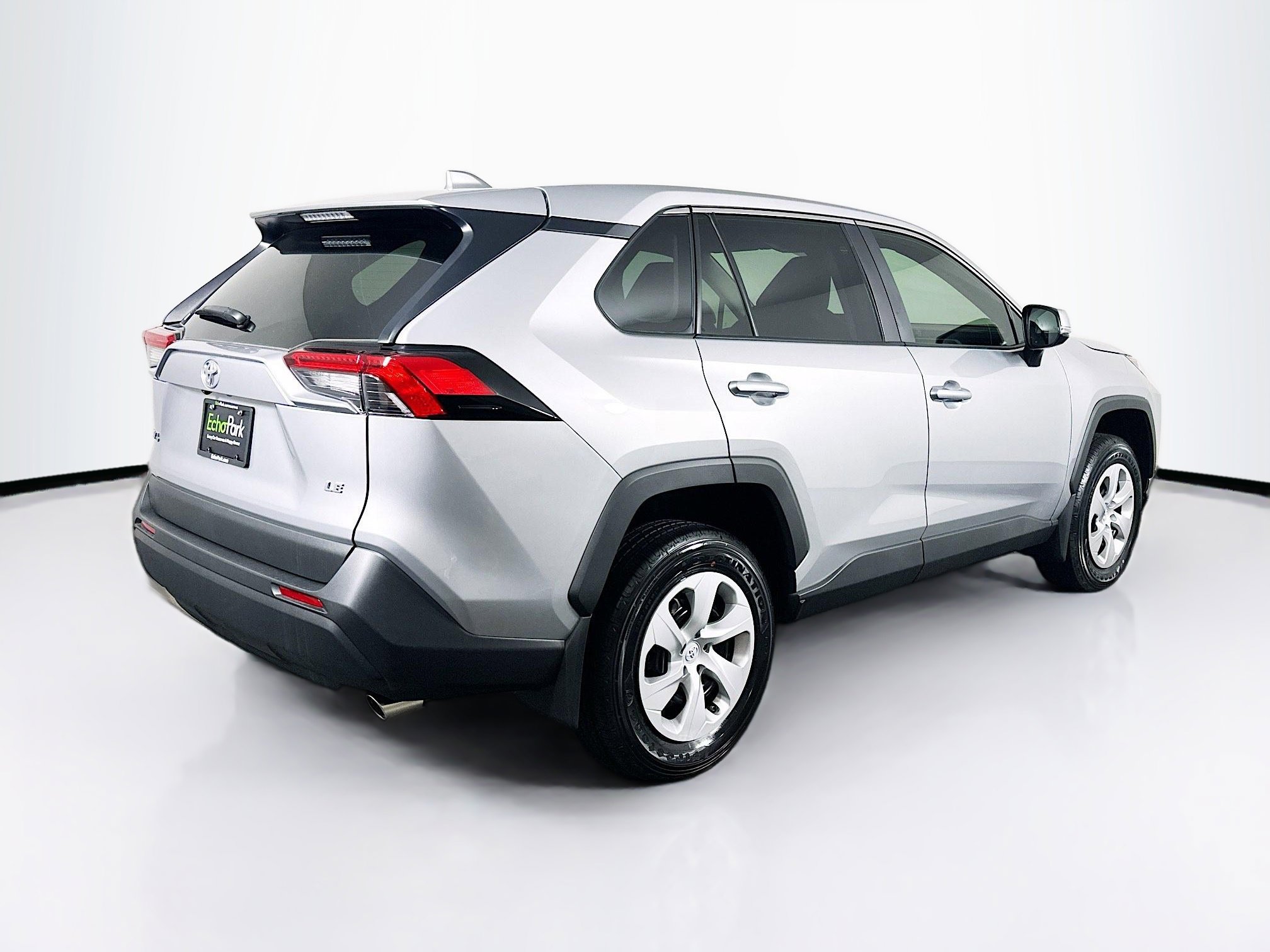 Used 2025 Toyota RAV4 LE image 9