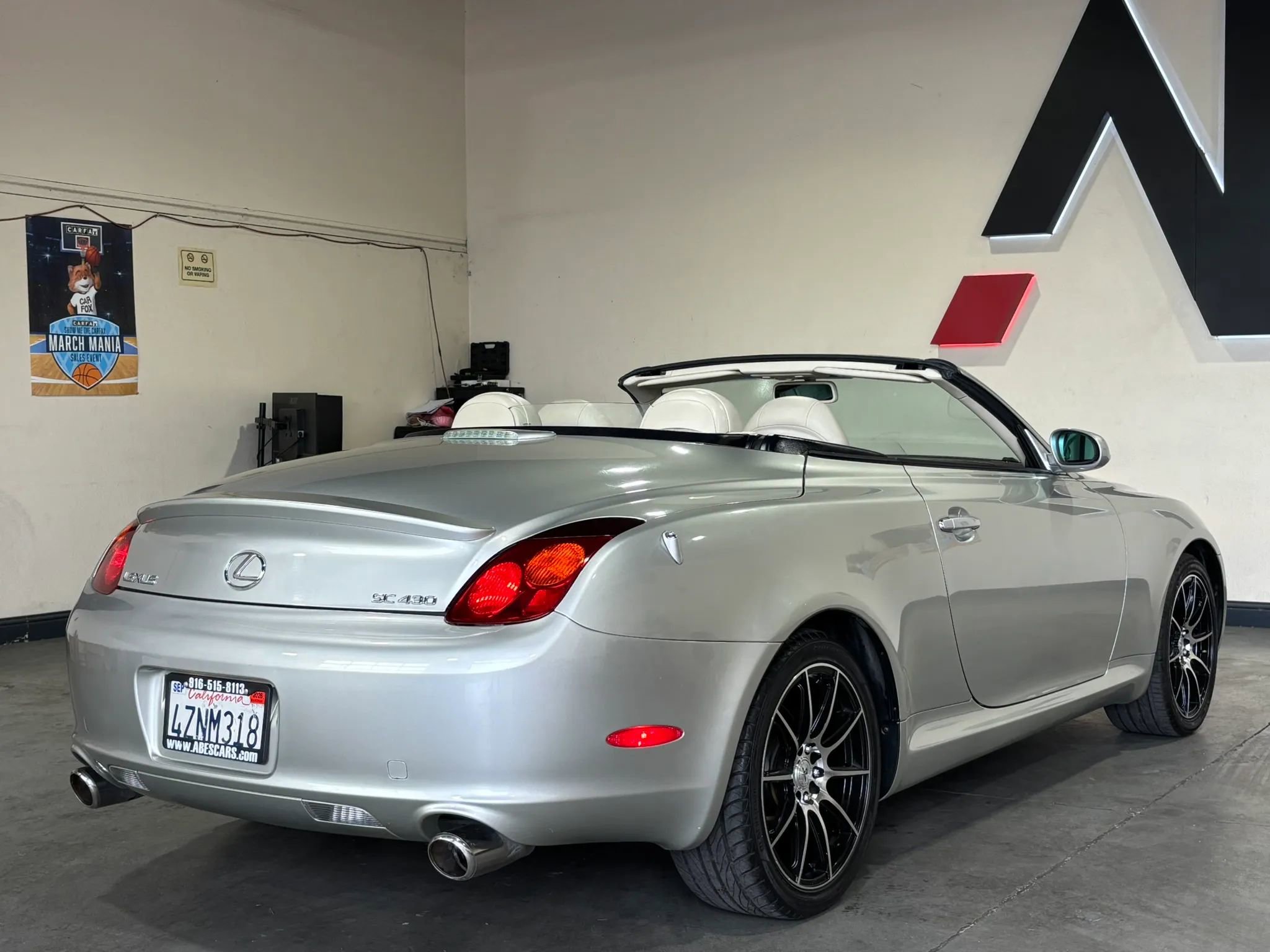 Used 2003 Lexus SC 430 Convertible image 9