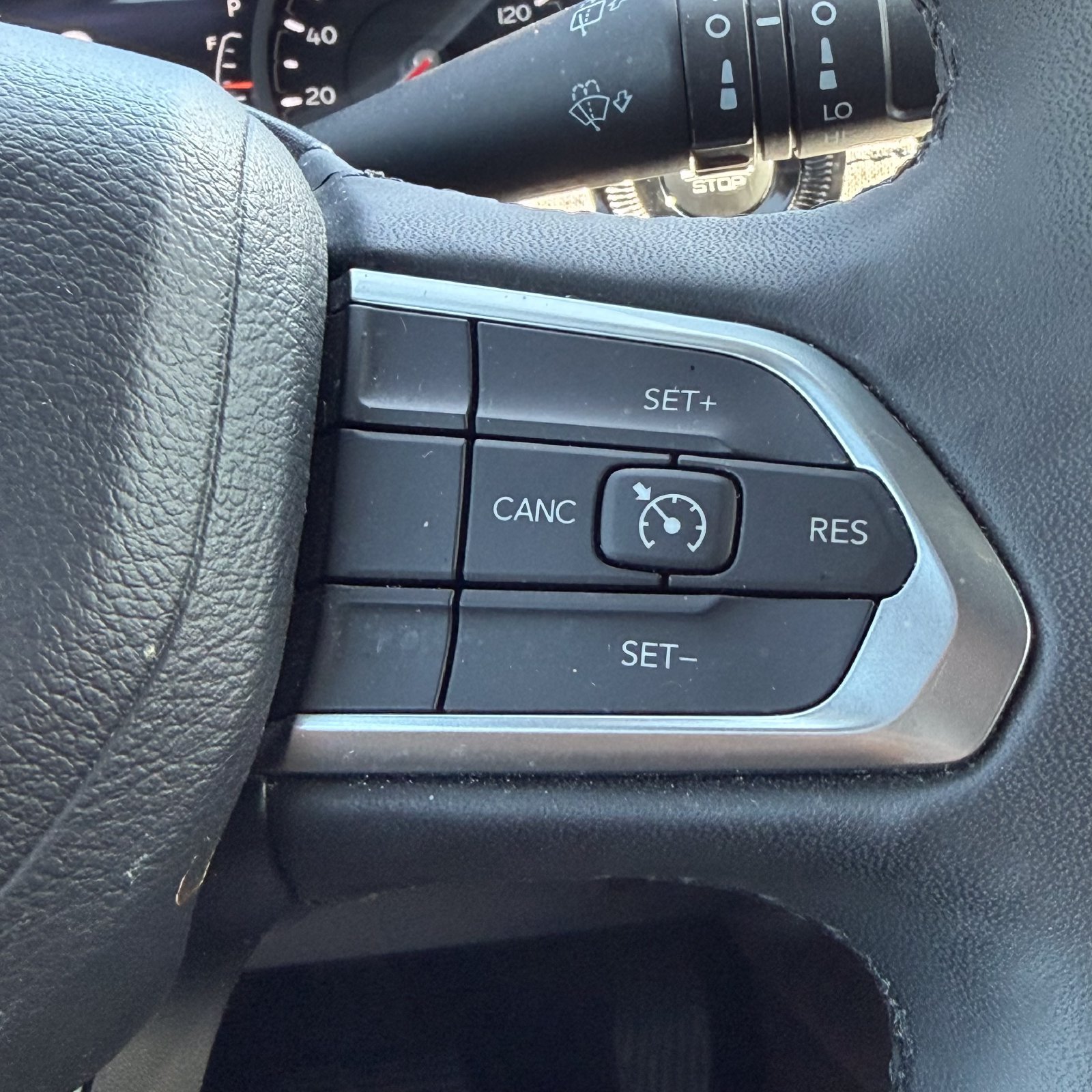 Used 2024 Jeep Compass Latitude AWD/4WD image 17