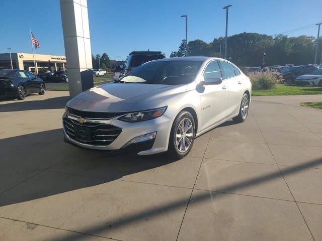 Used 2022 Chevrolet Malibu LT image 3