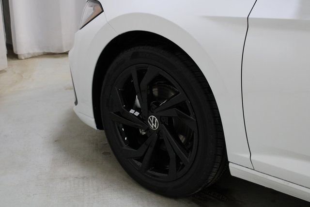 New 2026 Volkswagen Jetta SE FWD image 28