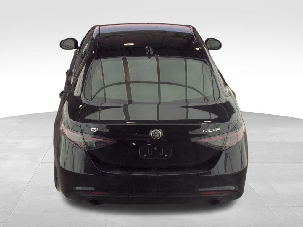 Used 2024 Alfa Romeo Giulia Ti AWD/4WD image 19