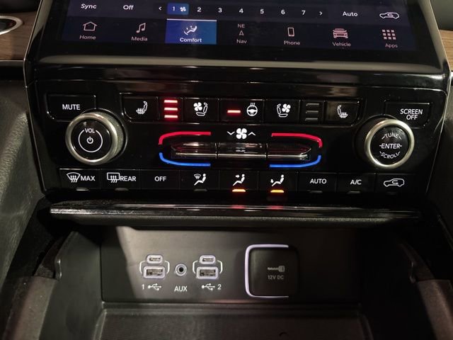 Used 2022 Jeep Grand Cherokee Summit w/ Luxury Tech Group V image 37