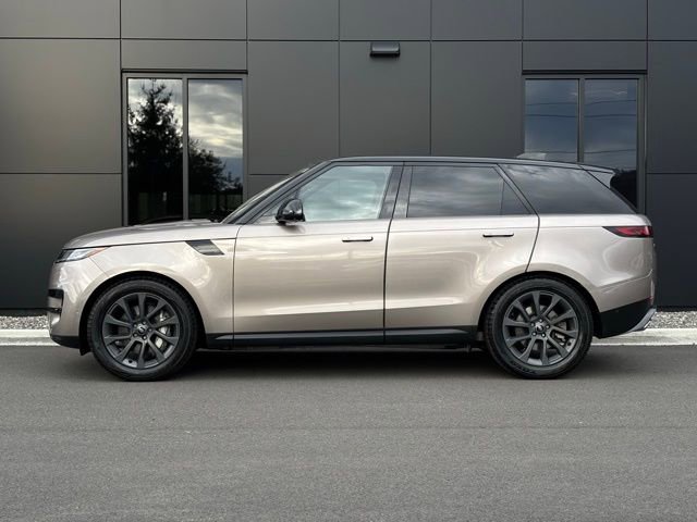 Used 2023 Land Rover Range Rover Sport SE image 4