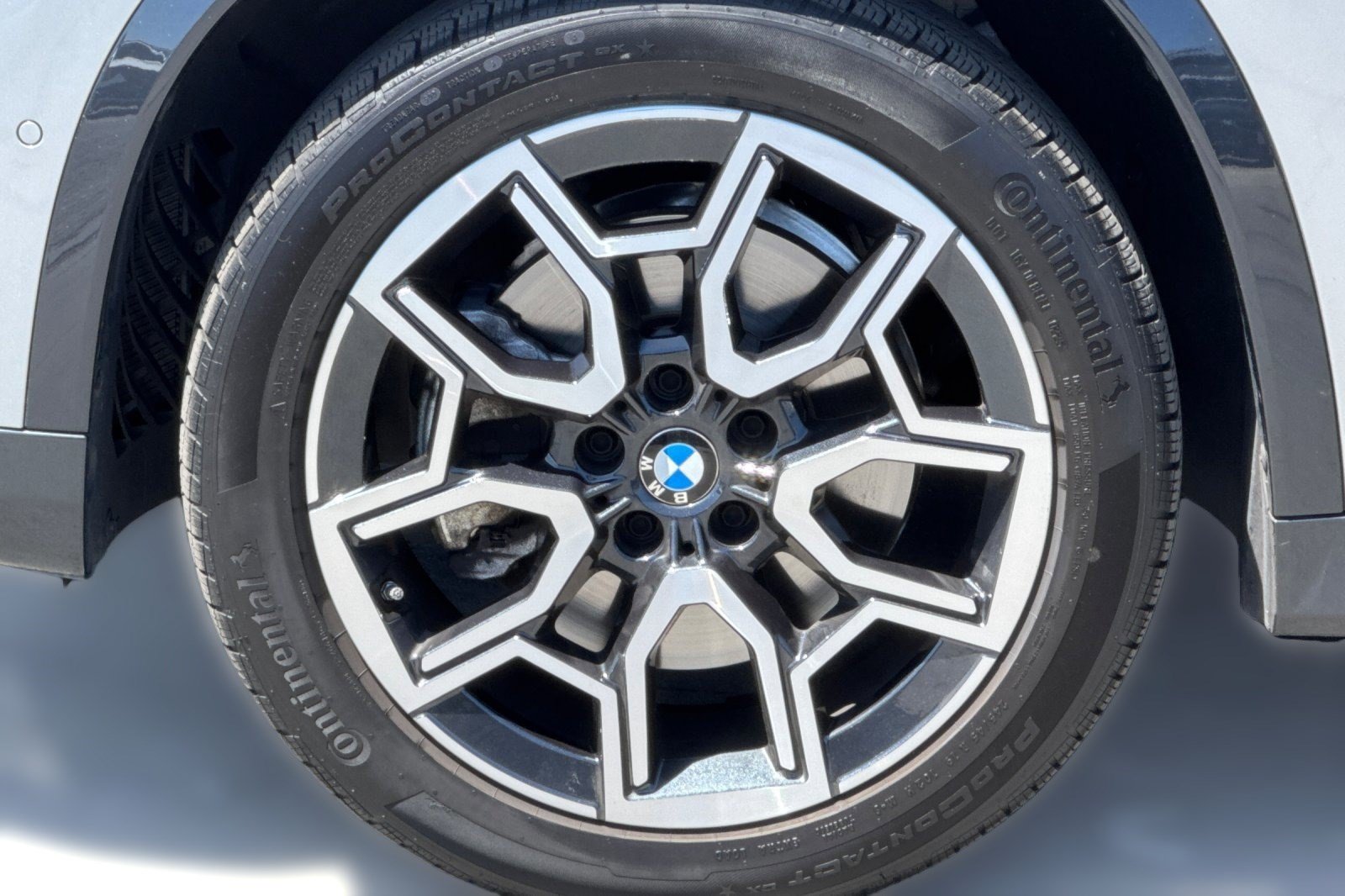 Used 2025 BMW X1 xDrive28i w/ Convenience Package AWD/4WD image 12