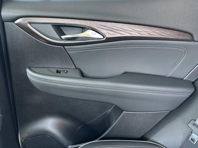 Used 2023 Buick Envision Avenir image 14
