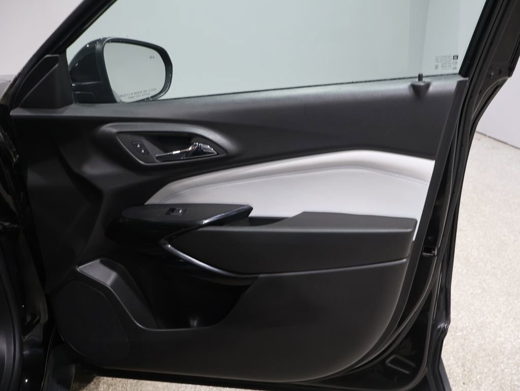 Used 2024 Chevrolet Trax LT w/ Driver Confidence Package FWD image 22