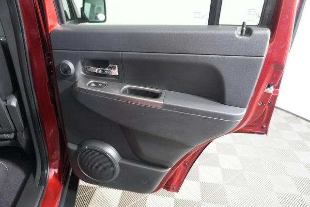 Used 2012 Jeep Liberty Limited Jet w/ Comfort/Convenience Group AWD/4WD image 32
