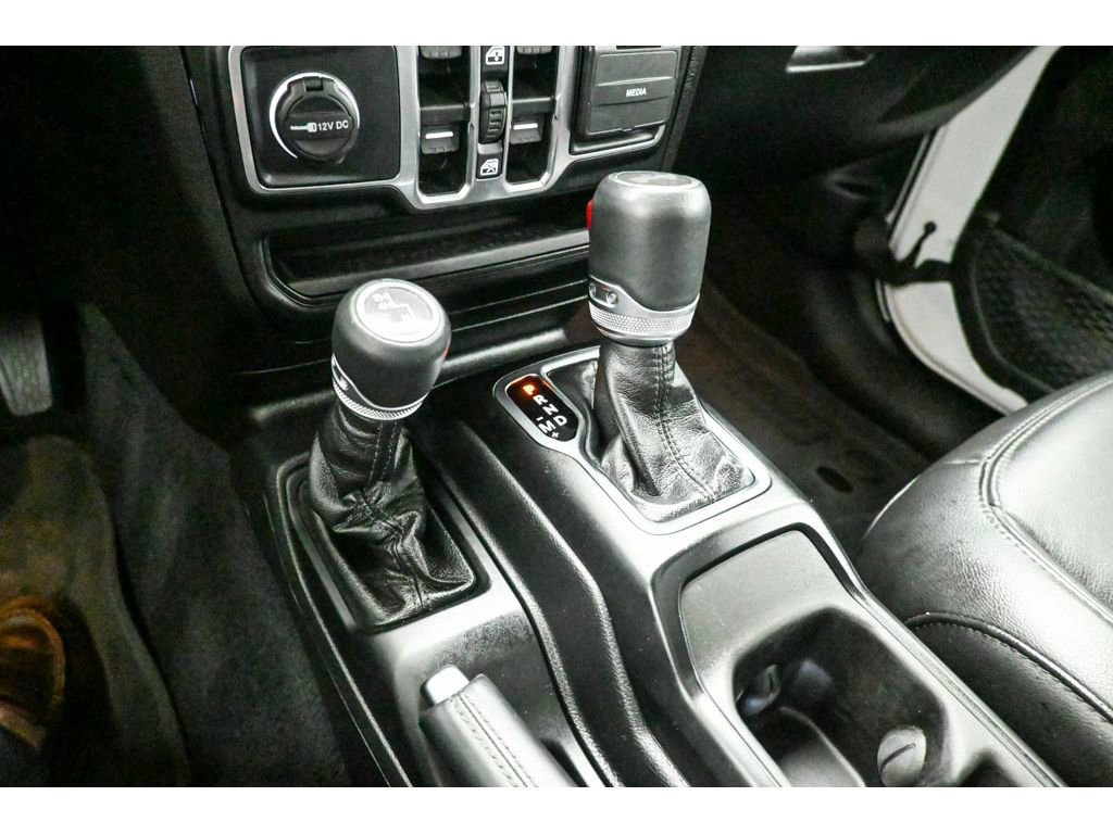 Used 2023 Jeep Wrangler Unlimited Sahara image 13